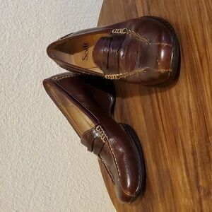 Sofft Womens Brown leather Wedge Loafer Shoes slip on Comfort Heels Sz.7.5